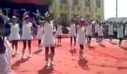 小学生跳舞的视频,小学生活力四射的舞蹈风采